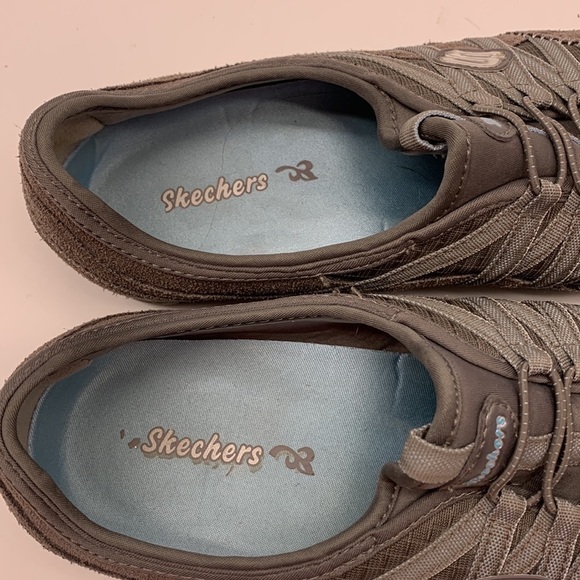Skechers Relaxed Fit Gray Suede Sport Shoes Size 9 - Picture 6 of 9